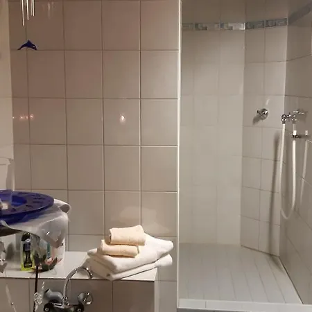 Und Weinschreiber ゲストハウス