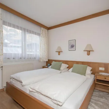 Und Weinschreiber 3* Раурис