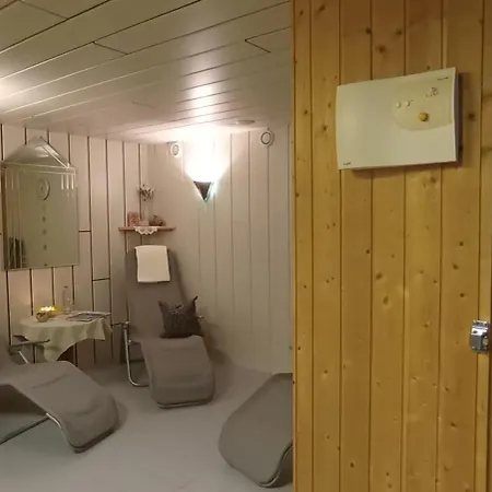 Und Weinschreiber ゲストハウス ラウリス